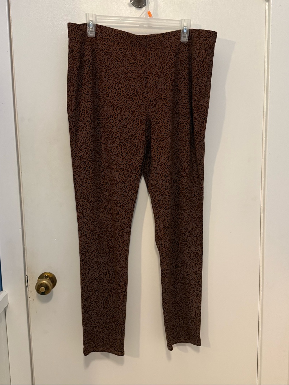 St. John's Bay Brown Leopard-Print Leggings Skinny Leg Back Pockets Stretch NWOT